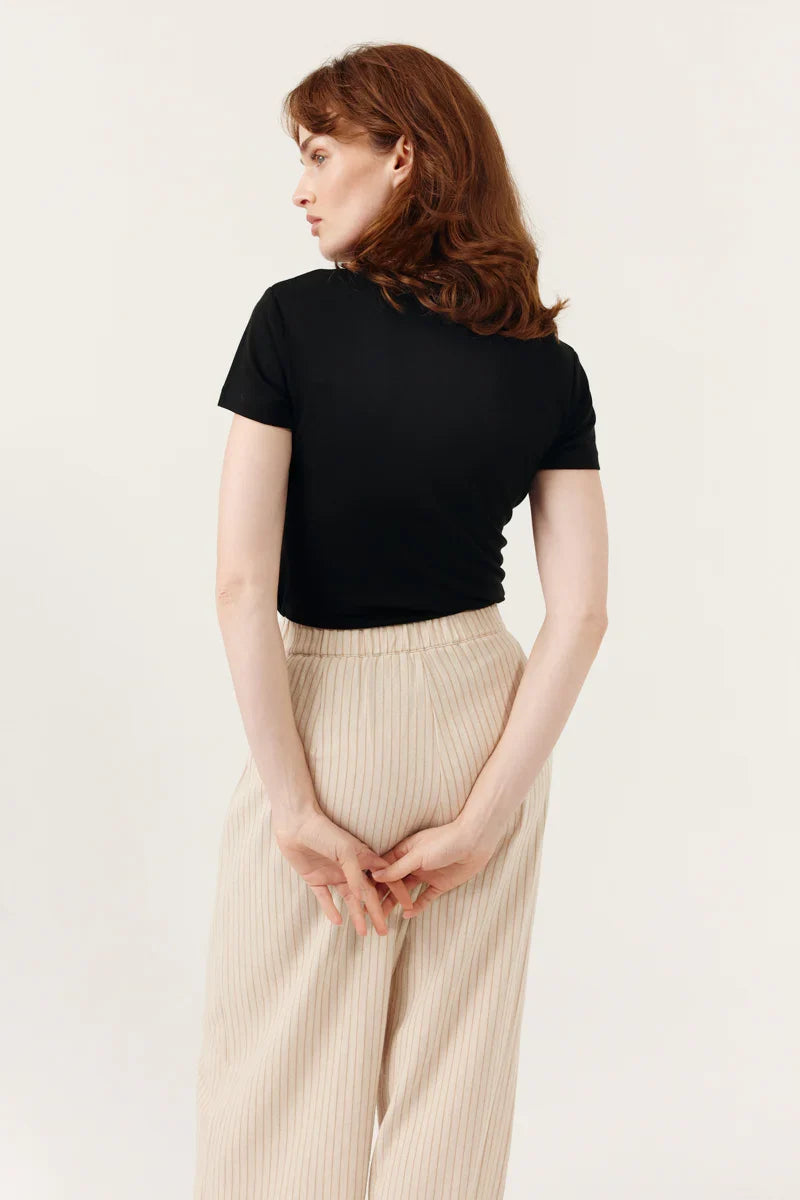 Camiseta Enira Negro