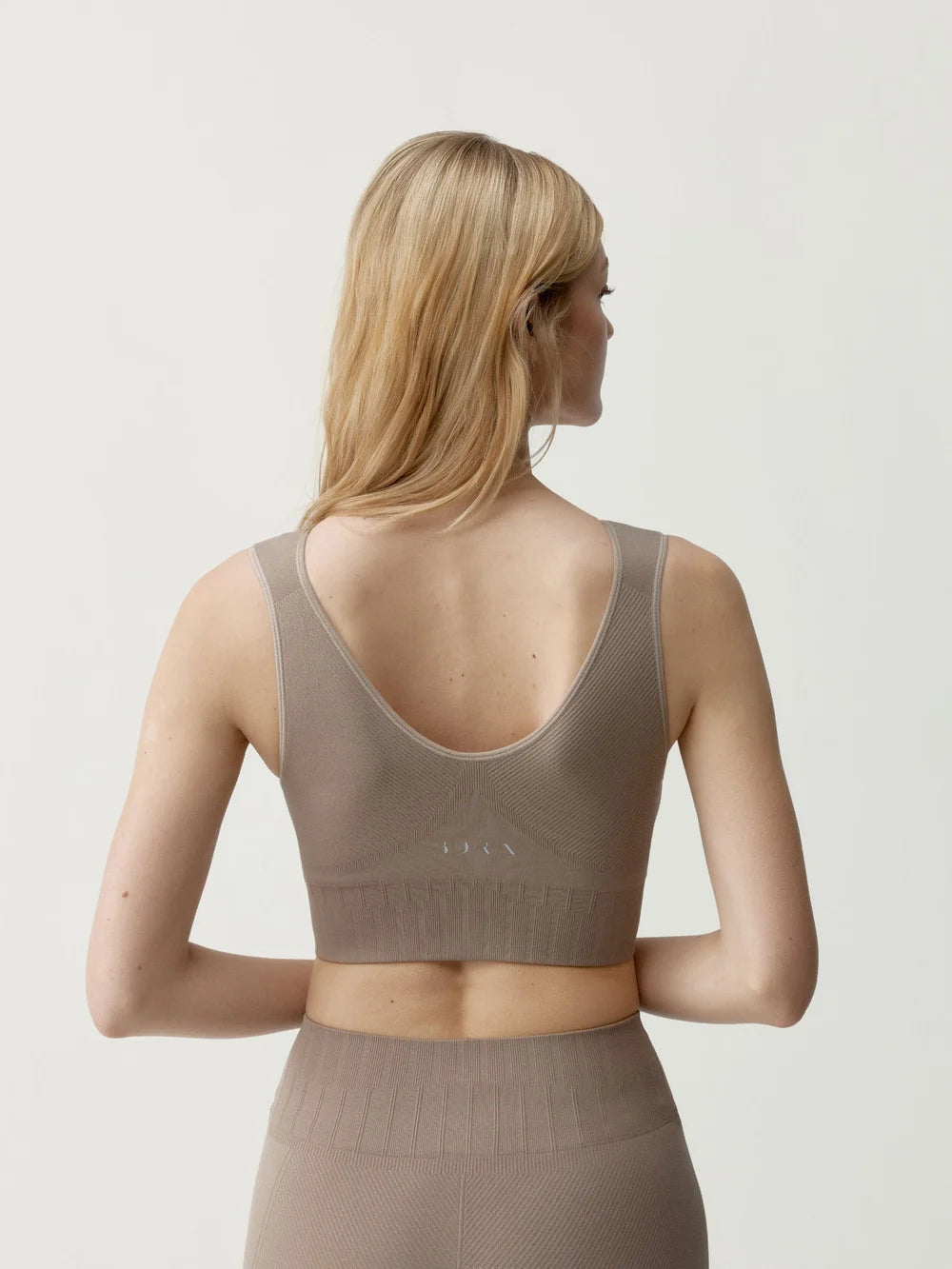 Top Annapurna Taupe