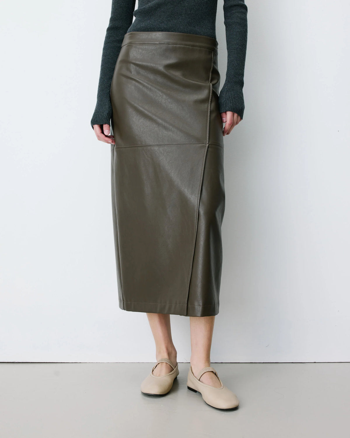 Falda Midi Polipiel Kaki Aenor