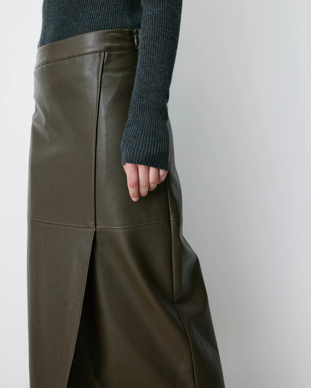 Falda Midi Polipiel Kaki Aenor