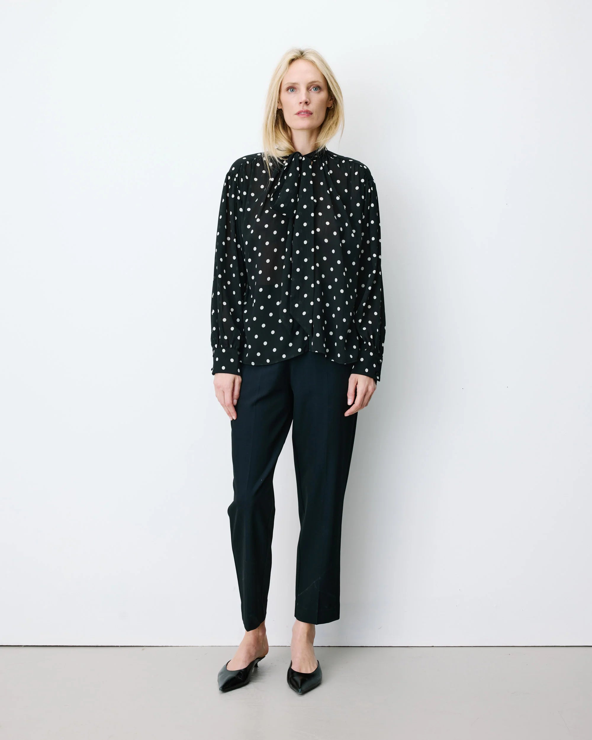 Blusa Lunares y Lazo Angelica