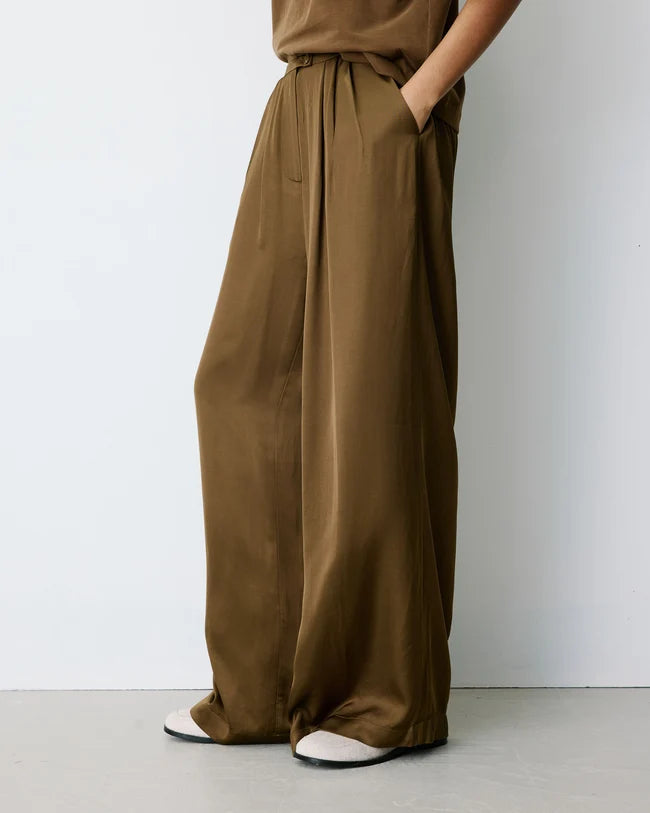 Pantalón Satén Barnabe Oliva
