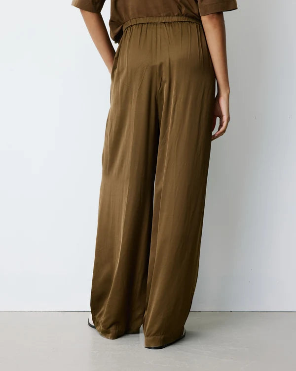 Pantalón Satén Barnabe Oliva
