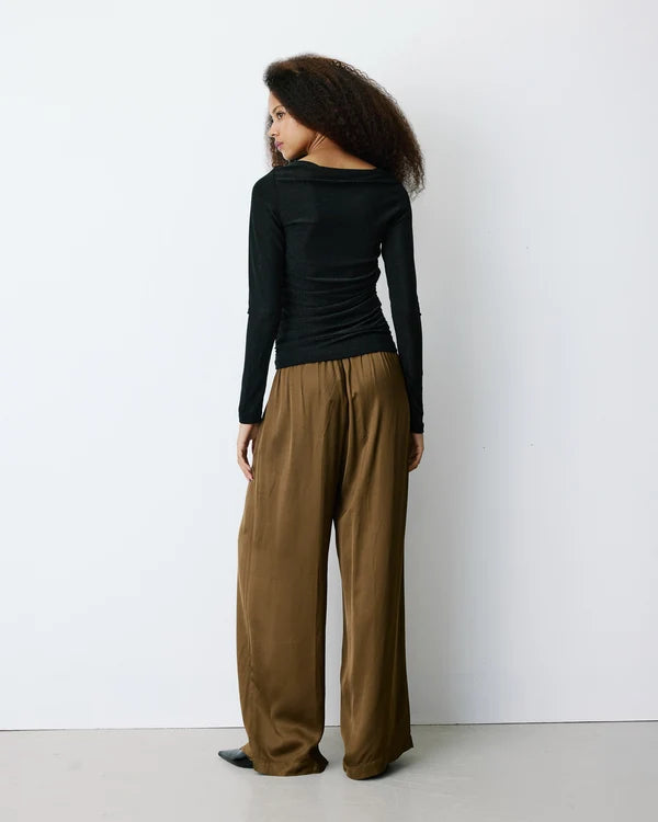 Camiseta Negra Beaumont