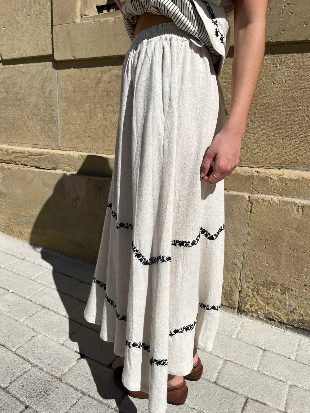 Falda Aella Beige