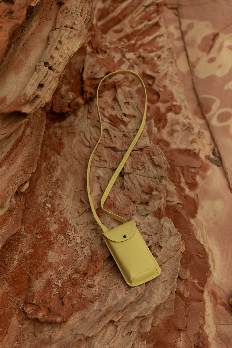 Phone Pouch Amarillo
