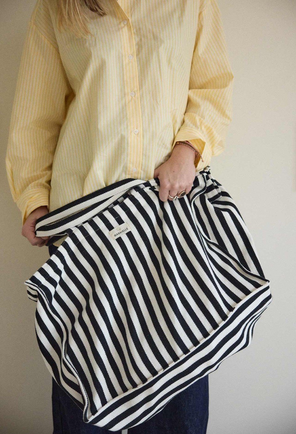 Bolso Rayas Negro Gabrielle